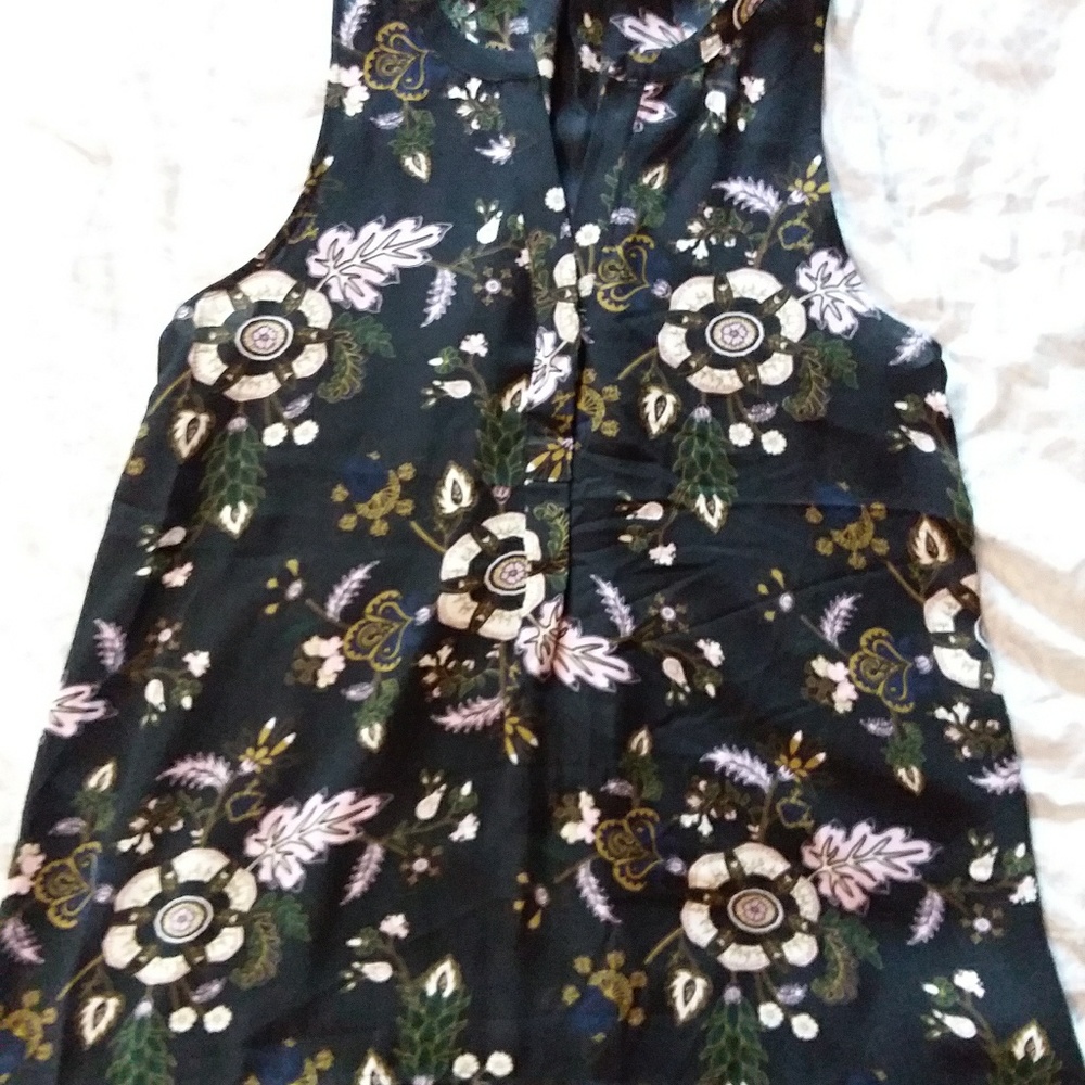 NWT Eliane Rose, small, sleeveless, blouse